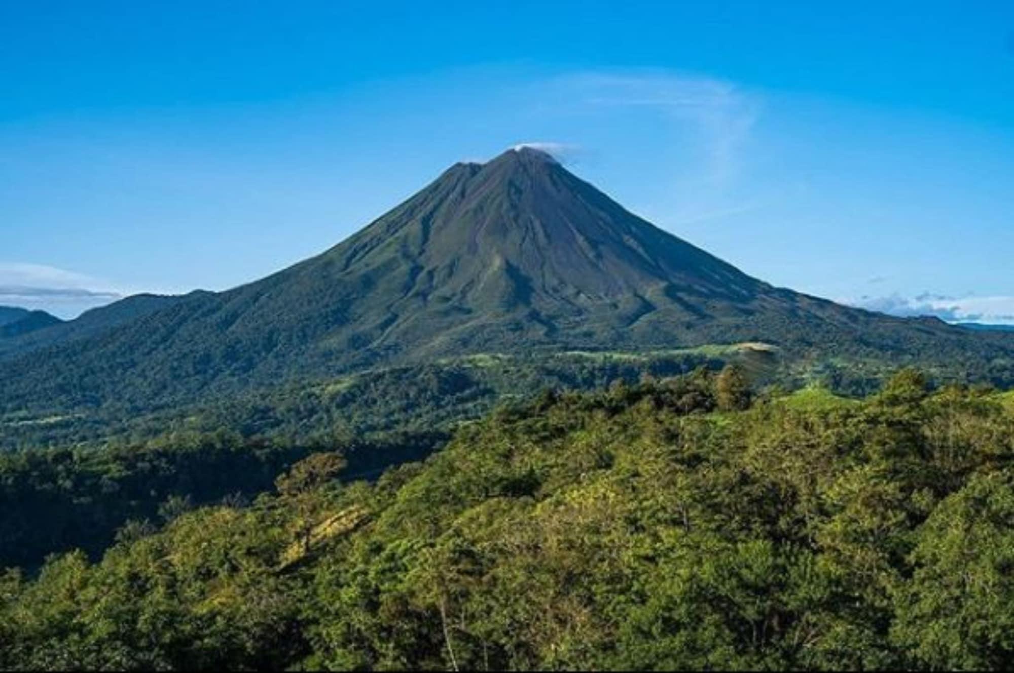 Resort The Springs & At Arenal 5*