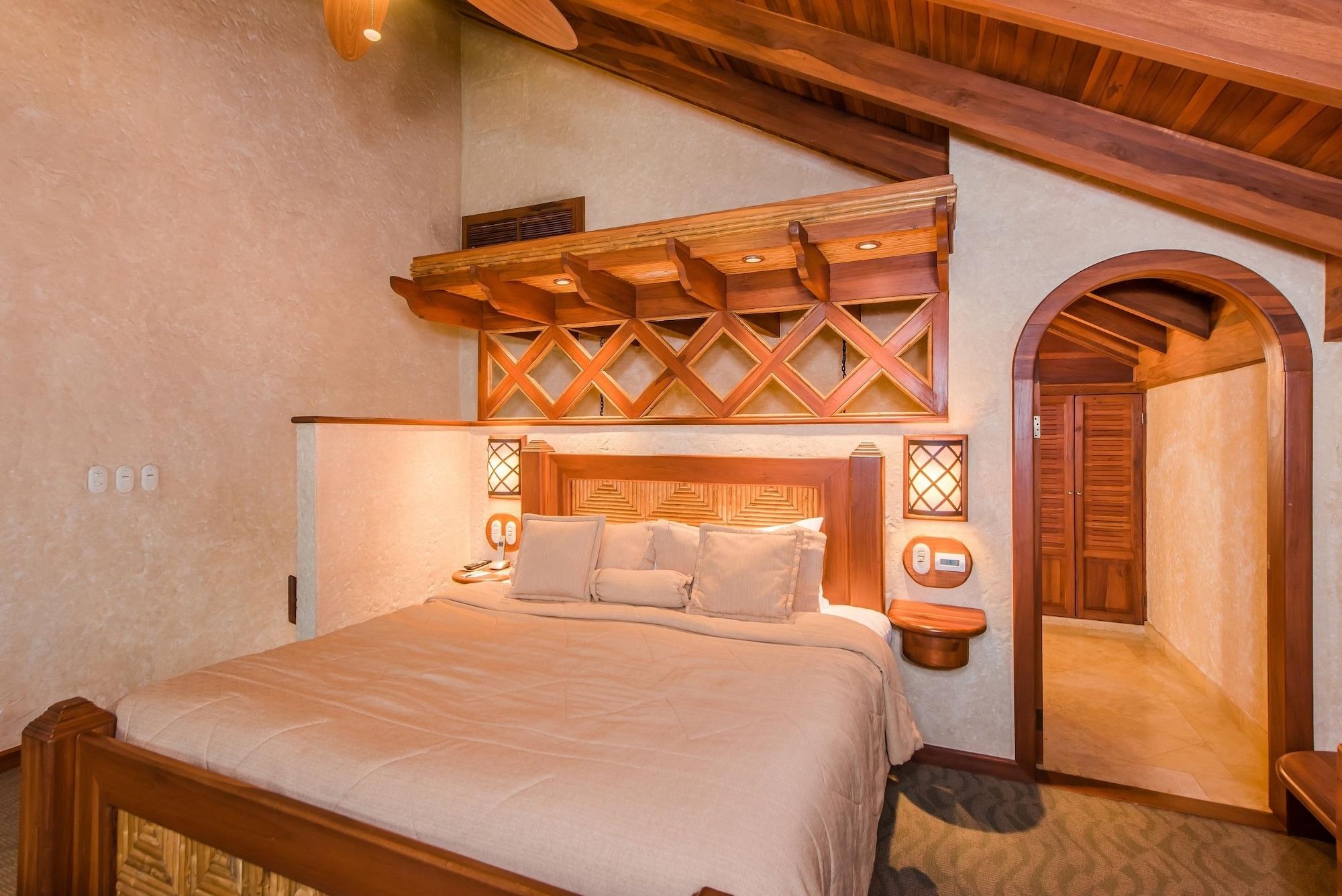 The Springs & At Arenal 5*