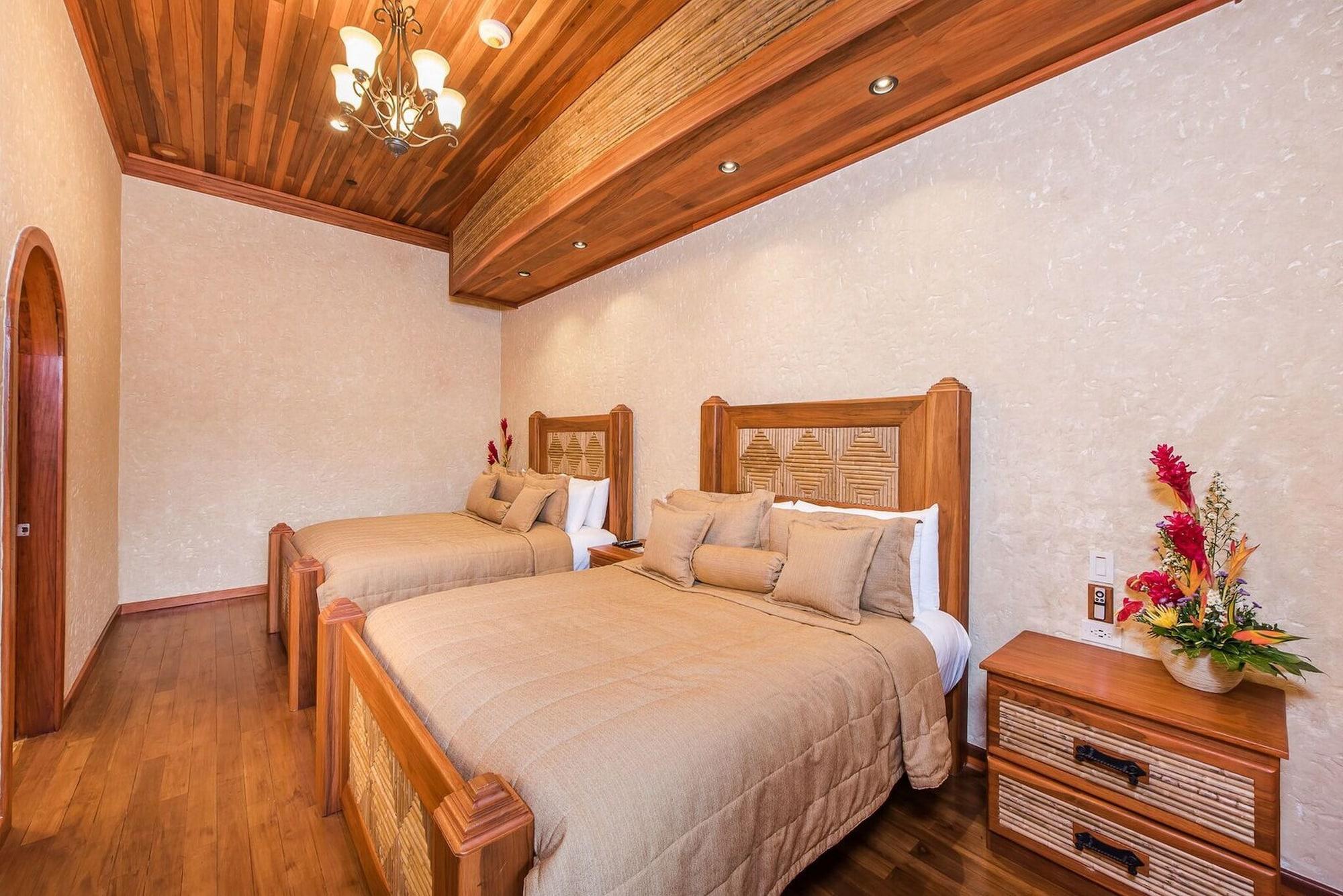 Resort The Springs & At Arenal 5*