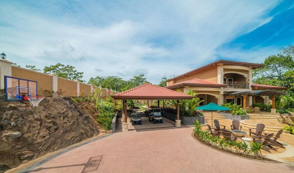 Resort The Springs & At Arenal