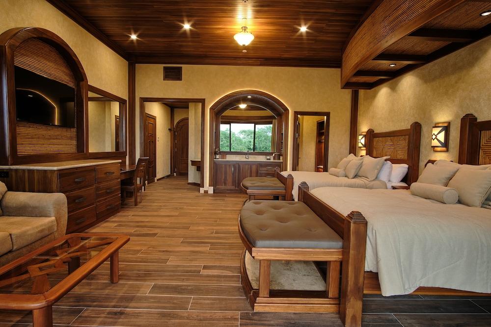 The Springs & At Arenal 5*