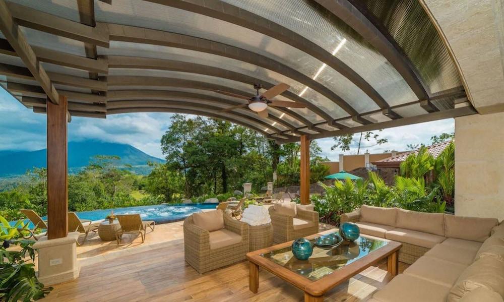 The Springs & At Arenal 5* La Fortuna